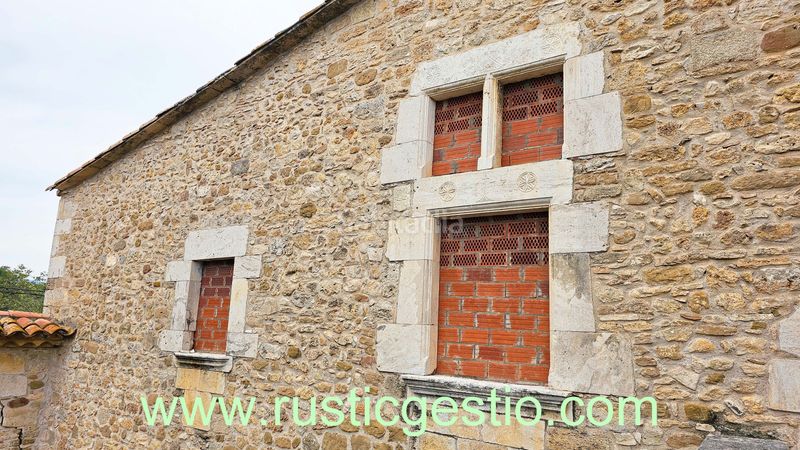 Foto 5a33c67e-1abc-4b3d-acc7-451e59057b46. Masia a Banyoles