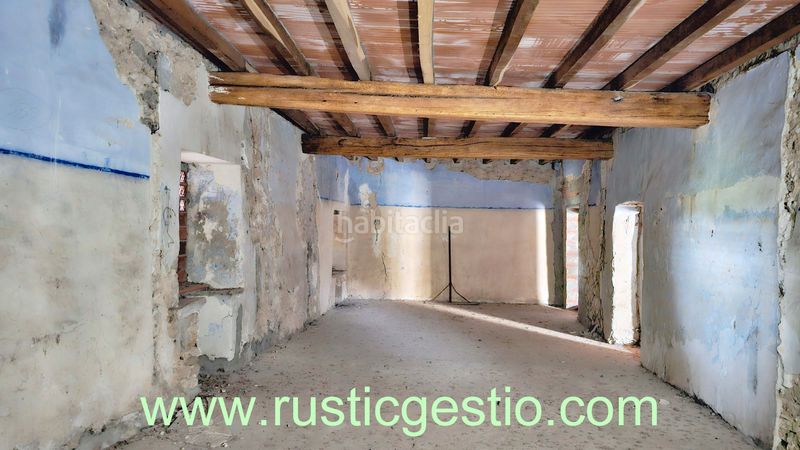 Foto 683d28a2-c8a2-430b-a9ec-77d760b89e1f. Masia a Banyoles