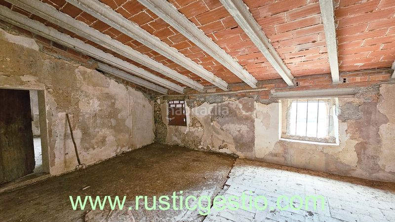 Foto bbc2e9c1-b541-4ae6-9323-72e20b9b6026. Masia a Banyoles