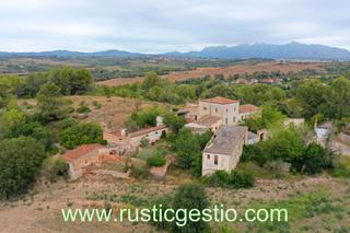 Masia  Carrer can canals