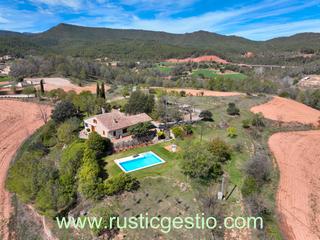Country house in Carrer santiago rossinyol 11. Finca rstica amb masia a sant salvador de guardiola