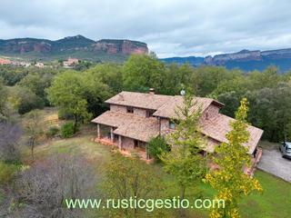 Masia a Vilanova de Sau. Masia rehabilitada a vilanova de sau (osona)