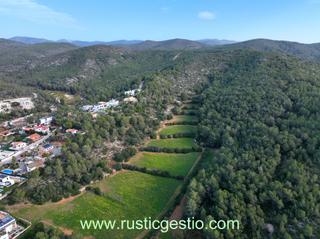 Mas à Carrer del garona 3133. Finca rústica amb masia en runes a sitges