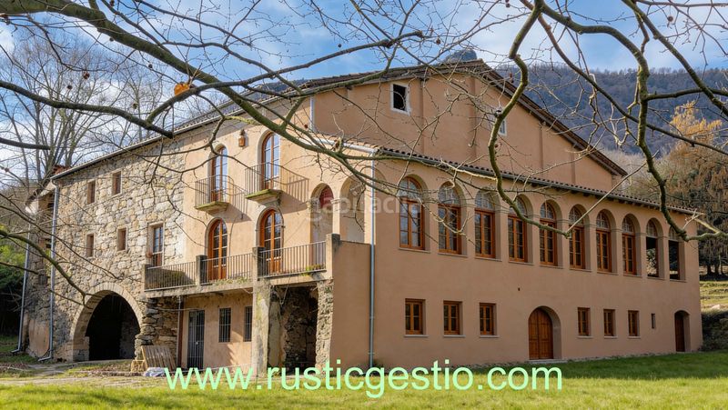 Foto 539beeef-8114-47ce-bc5c-d1dfd60b082a. Masia a Vall d´en Bas (La)