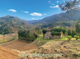 Bauernhof  Plaça de les escoles 2. Finca rústica amb masia a osor (girona)