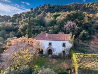 Country house  Carrer sant andreu 11. Finca rústica amb masia a òrrius (maresme)