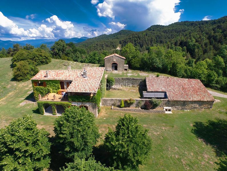 Foto 28276feb-62b9-443c-9efe-d91417644139. Masía en n/a finca rústica amb masia a llaers (ès) en Ripoll