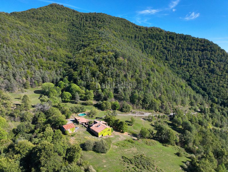 Foto 70a6a729-9eb8-4a10-a543-ec237ce843a3. Masía en n/a finca rústica amb masia a llaers (ès) en Ripoll