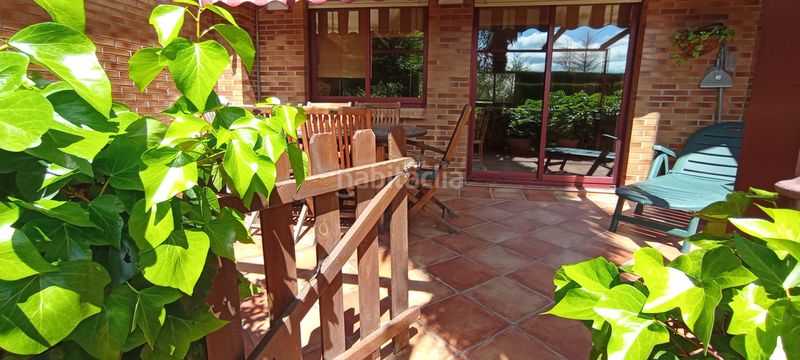 Foto 6ea13c40-66d2-4cee-b742-161e12298285. Casa adossada amb xemeneia calefacció aparcament piscina a Simancas