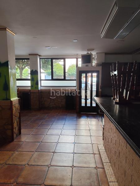 Foto a6e91529-608e-4091-95ef-2f129f7649b9. Alquiler local comercial en avenida de molinaseca 20 se alquila meson en Ponferrada