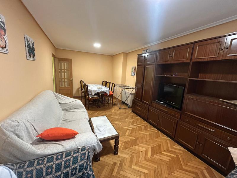 Foto e10aa468-0b7c-416b-a356-b9a8df6dee2d. Rent flat in calle monasterio de carracedo 2 in Zona Alta Ponferrada