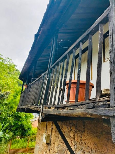 Foto 7e39e88f-ef5b-4e44-b46c-7a8e68a4b08f. Casa a camino villanueva 14 a Área Rural Sur Ponferrada