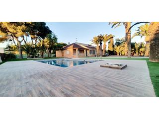 Chalet in El Parador de las Hortichuelas. Una casa de ensueño a 150 metros del paraíso