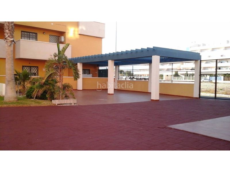 Foto 1fe7f436-9a46-4a2c-af74-d613e2cd4f3f. Piso impecable vivienda en la urbanización cerca de la playa y de todos los servicios, en una buena zona. en Roquetas de Mar