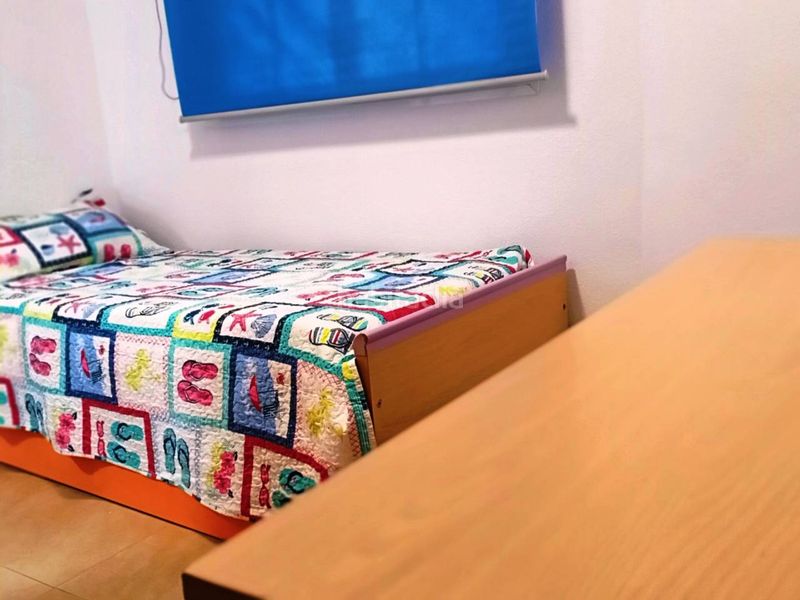 Foto fabfda13-6463-446c-977d-e46a9b5aad38. Piso impecable vivienda en la urbanización cerca de la playa y de todos los servicios, en una buena zona. en Roquetas de Mar
