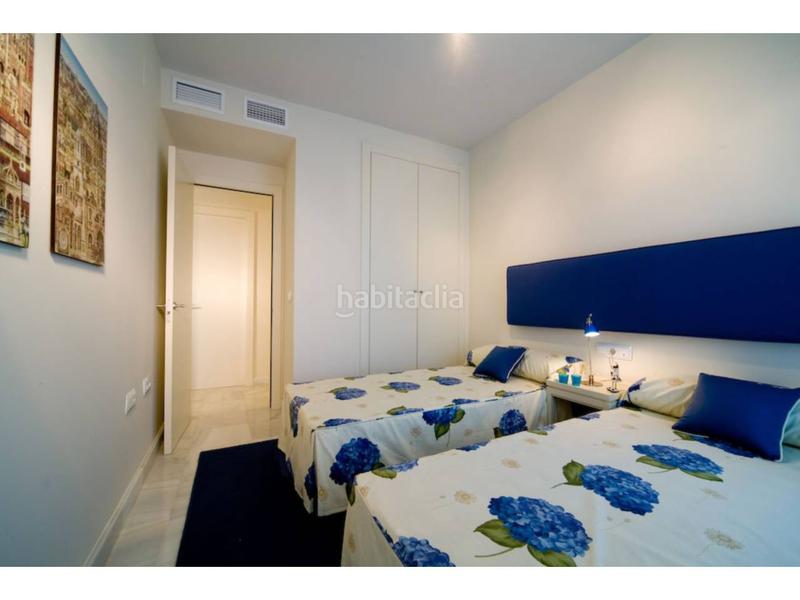 Foto 1323b7bc-9a26-47c6-a6d6-905a6fc4fae1. Appartamento con riscaldamento parcheggio piscina in Roquetas de Mar