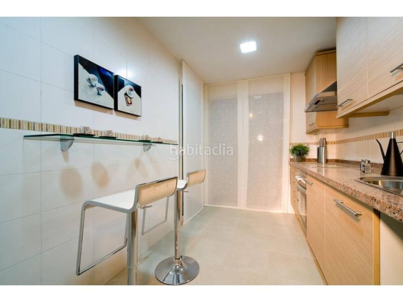 Foto 9e75c3ef-0e95-454f-b9a2-71b8661872f2. Appartamento con riscaldamento parcheggio piscina in Roquetas de Mar