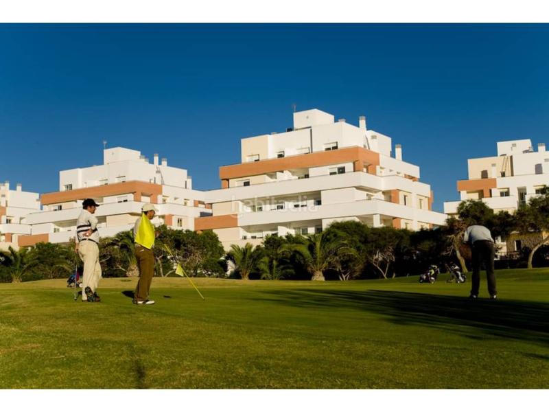 Foto 659166c8-7c0a-4967-bd23-1eefbe677c15. Piccolo appartamento con riscaldamento parcheggio piscina in Roquetas de Mar