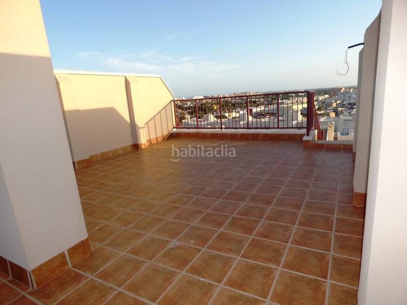 Foto 32595220-a84c-4cf1-a820-9c9753f46d8e. Ático atico en venta en urbanización las marinas en Roquetas de Mar