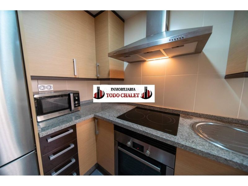 Foto 66043c76-66b1-4e56-b0b4-2f47851cab81. Piso  en venta en urbanización las marinas en Roquetas de Mar