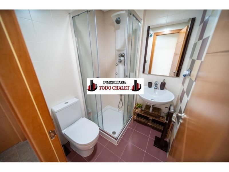 Foto c5815176-90a4-4eca-807f-ed45c0f07e36. Piso  en venta en urbanización las marinas en Roquetas de Mar