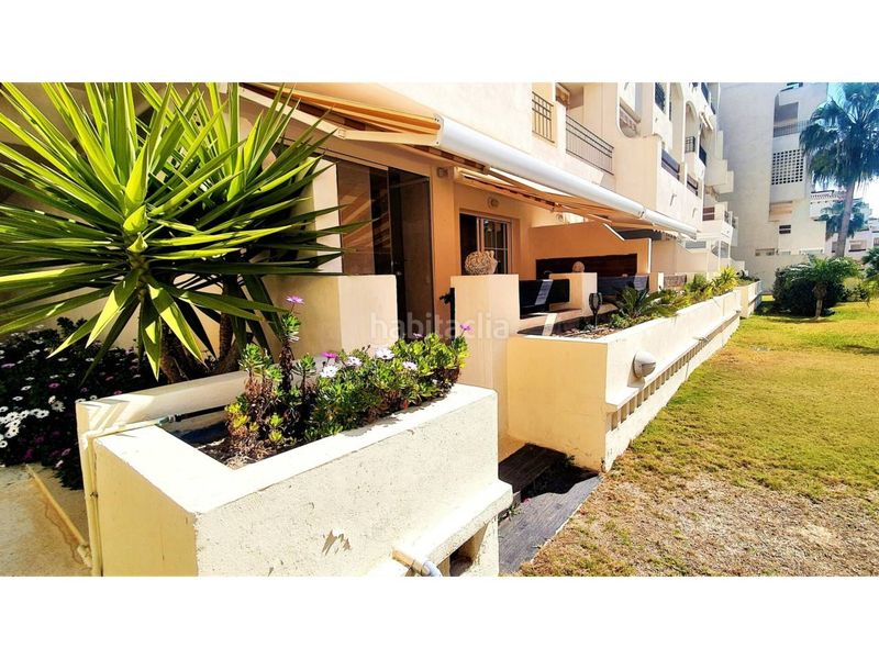 Foto 299bb9d6-965a-4b3b-836d-06b7fe25350e. Piso  en venta en urbanización de roquetaslas marinasel solanillo en Roquetas de Mar