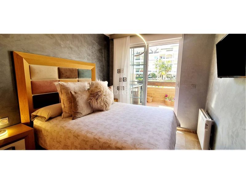 Foto 3be5f234-f5dc-4851-a876-c90b2b02db4f. Piso  en venta en urbanización de roquetaslas marinasel solanillo en Roquetas de Mar
