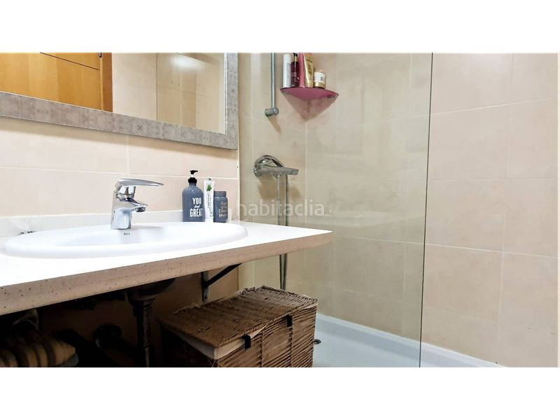 Foto 5f220763-1931-410e-925f-9db192db5ec2. Piso  en venta en urbanización de roquetaslas marinasel solanillo en Roquetas de Mar