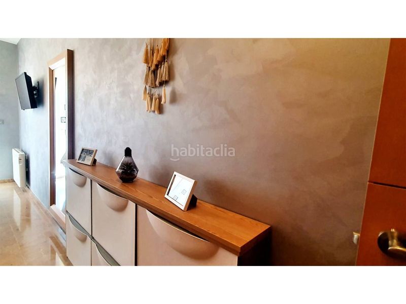 Foto b94cdfea-eb57-41ba-8d42-f0c2b84b8727. Piso  en venta en urbanización de roquetaslas marinasel solanillo en Roquetas de Mar
