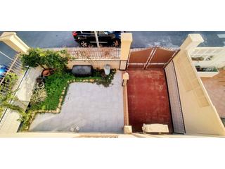 Casa adossada a Aguadulce Sur. Chalet dúplex haciendo esquina, muy cerca de la playa, amplio y