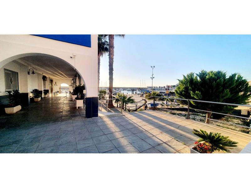 Foto 4e441b61-f579-41d5-9f35-2d18fdeada4c. Appartamento con riscaldamento in El Puerto - La Romanilla Roquetas de Mar