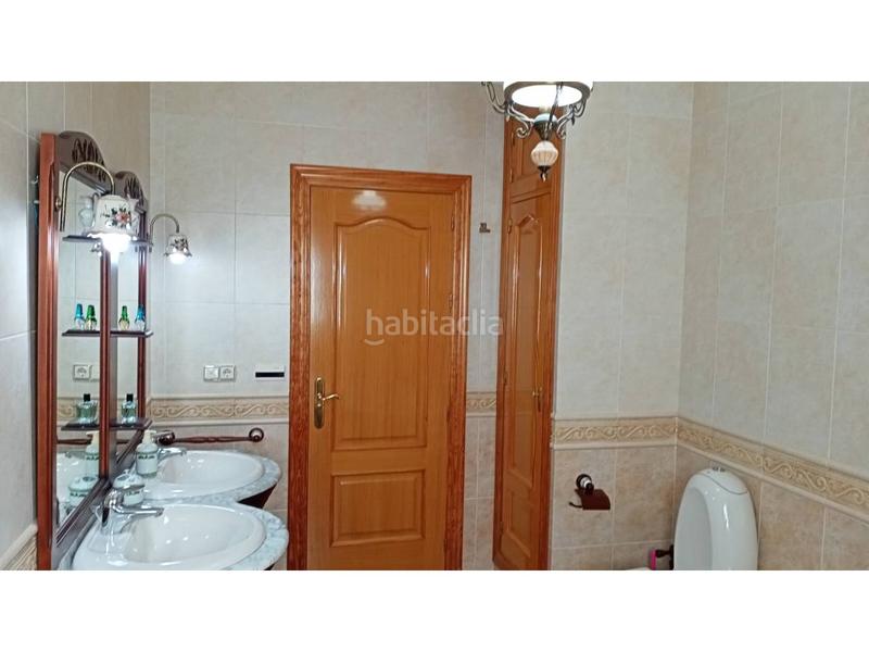 Foto c69537ff-52fa-4b96-a8a8-c397168ff009. Xalet amb calefacció aparcament a Roquetas pueblo Roquetas de Mar