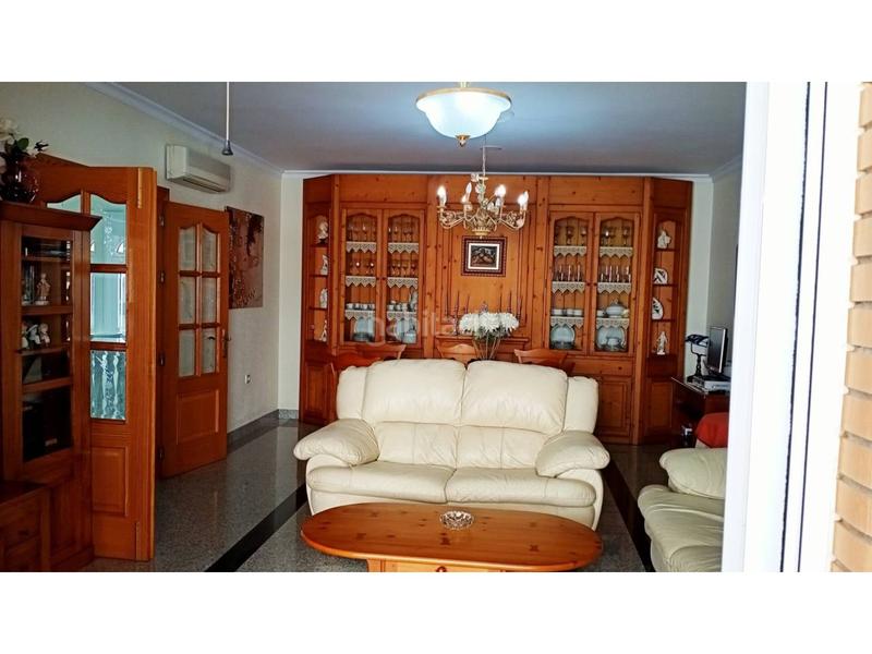 Foto d31d1bf3-a112-452b-acad-095c306472e8. Xalet amb calefacció aparcament a Roquetas pueblo Roquetas de Mar