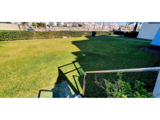 Appartamento en Carmen sevilla 2. Bajo en primera lnea de play con 400 m2 de jardn en marina ser