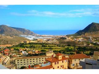 Piccolo appartamento en Naranjo 1. Venta de apartamento con espectaculares vistas frontales al mar