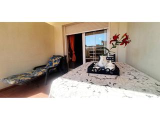 Appartamento en Del golf 1. Piso de 2 dormitorios, 2 baos, terraza y plaza de garaje en ver