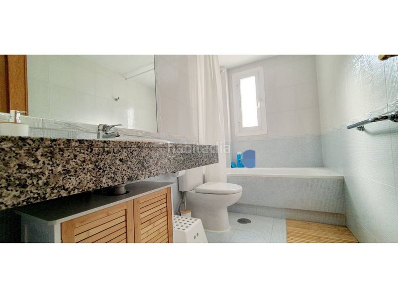 Foto 0697c757-be03-4de2-a712-849b6b3b5f7c. Alquiler apartamento en avenida diagonal 2 bienvenidos a este impresionante apartamento en el que podéis estar una corta estancia, o larga estancia de algunos mese en Roquetas de Mar