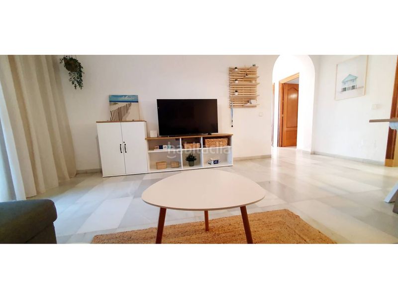 Foto 7cf6fc86-70fa-4d0e-a5fd-e4dca02e054f. Alquiler apartamento en avenida diagonal 2 bienvenidos a este impresionante apartamento en el que podéis estar una corta estancia, o larga estancia de algunos mese en Roquetas de Mar