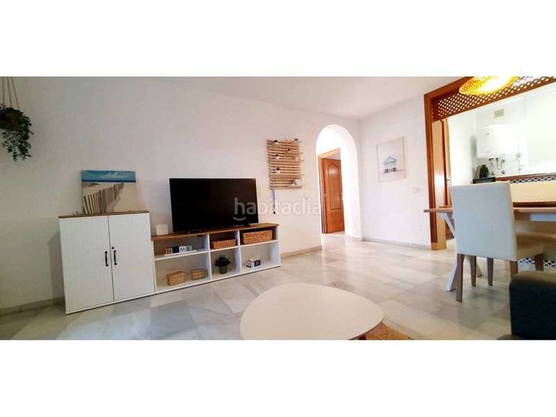 Foto d49aa81c-141a-4c70-af68-02b09e43bc94. Alquiler apartamento en avenida diagonal 2 bienvenidos a este impresionante apartamento en el que podéis estar una corta estancia, o larga estancia de algunos mese en Roquetas de Mar