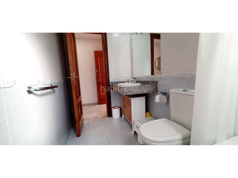 Foto fe8e585f-548b-4cab-a0c9-e7af57162731. Alquiler apartamento en avenida diagonal 2 bienvenidos a este impresionante apartamento en el que podéis estar una corta estancia, o larga estancia de algunos mese en Roquetas de Mar