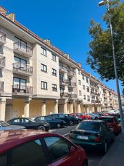 Aparcament cotxe  Rúa cuba. Plaza de garaje centrica