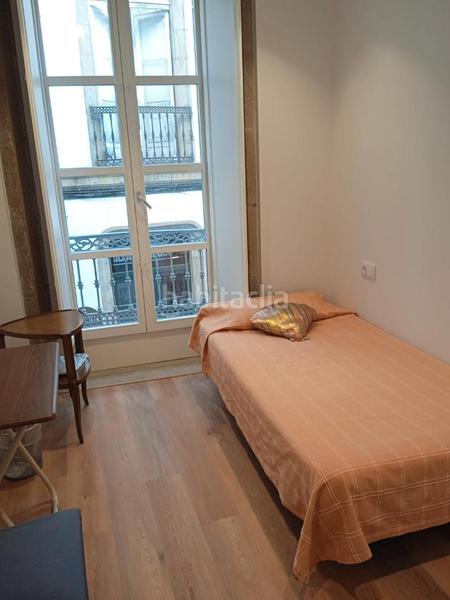 Foto 1bcd64db-0cf1-4e9a-adc0-ac6e071acc65. Rent flat with heating in Casco Histórico Santiago de Compostela