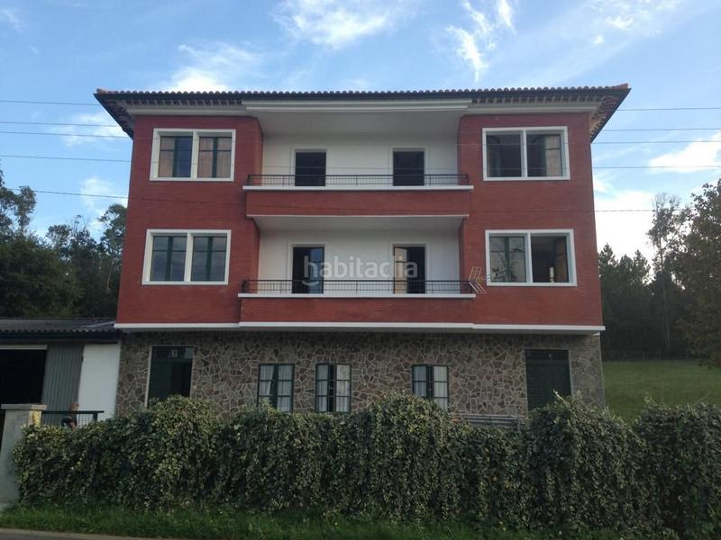 Foto c2234089-f192-47bd-851e-006107895e13. Edifici a Touro