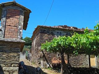 Masia  Iexo. Casa y terreno lugar eixo santiago
