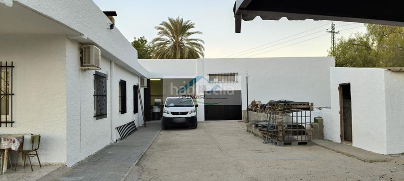Foto 05b4a48d-3cda-4967-b1ec-b3d6ddae7817. Chalet con riscaldamento parcheggio piscina in Crevillente