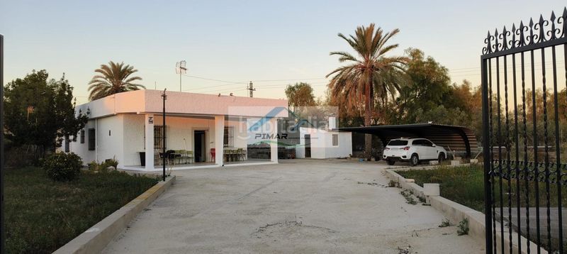 Foto 44c78000-a53d-42cd-b4cf-4cbc52ab5b4a. Chalet con riscaldamento parcheggio piscina in Crevillente