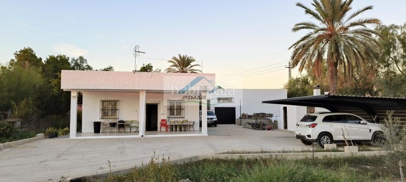 Foto f5d9deae-2b9d-4d68-9df5-4834025bf1e9. Chalet con riscaldamento parcheggio piscina in Crevillente
