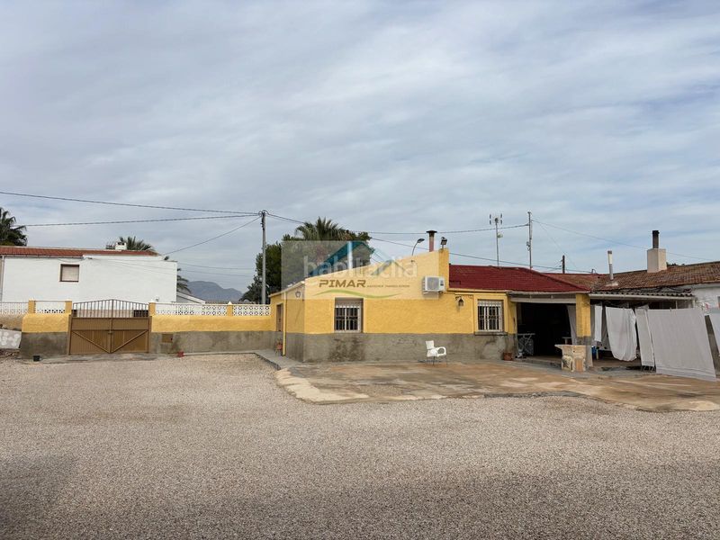 Foto 8ff08c62-73c2-43ff-b837-192667c4e814. Casa amb calefacció aparcament a Crevillente