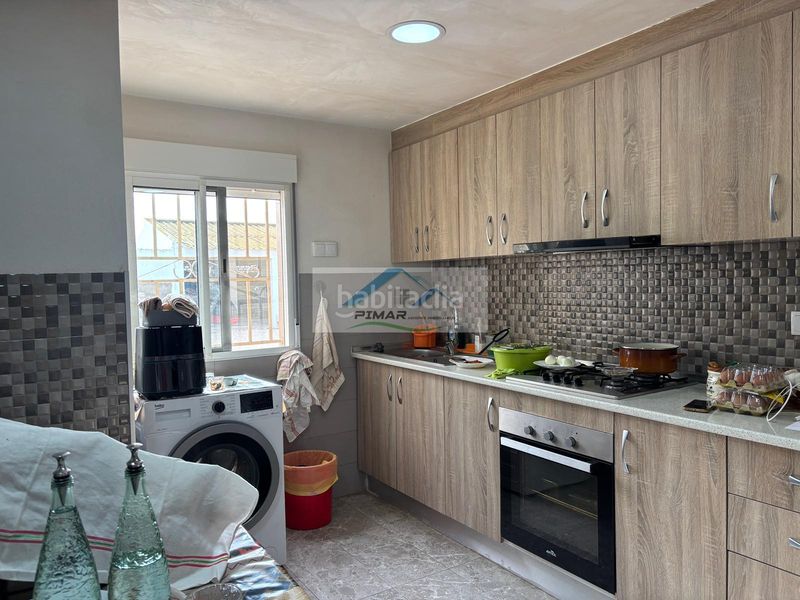 Foto a12707d2-0214-4d61-95f1-838f997301ee. Casa amb calefacció aparcament a Crevillente