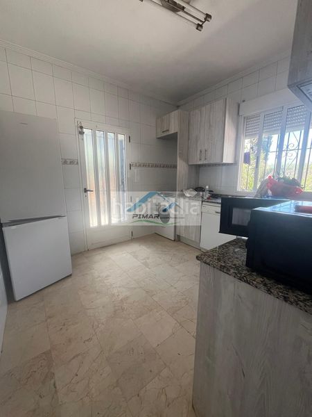 Foto 52832a3e-6cb8-4773-8431-f547a4b6c0a3. Casa amb aparcament piscina a Albatera